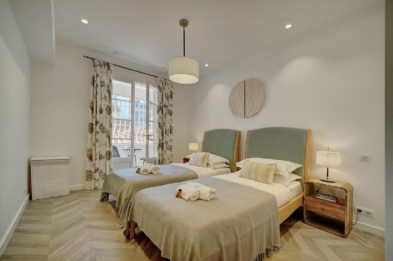 Magnifique 3 Pieces Renove Cannes Centre 'Banane' Avec Veranda ! A2B88 Esterno foto