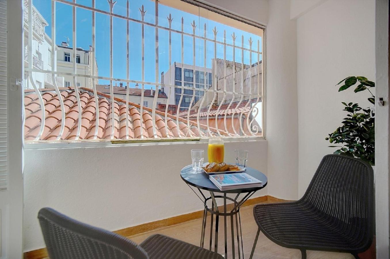 Magnifique 3 Pieces Renove Cannes Centre 'Banane' Avec Veranda ! A2B88 Esterno foto