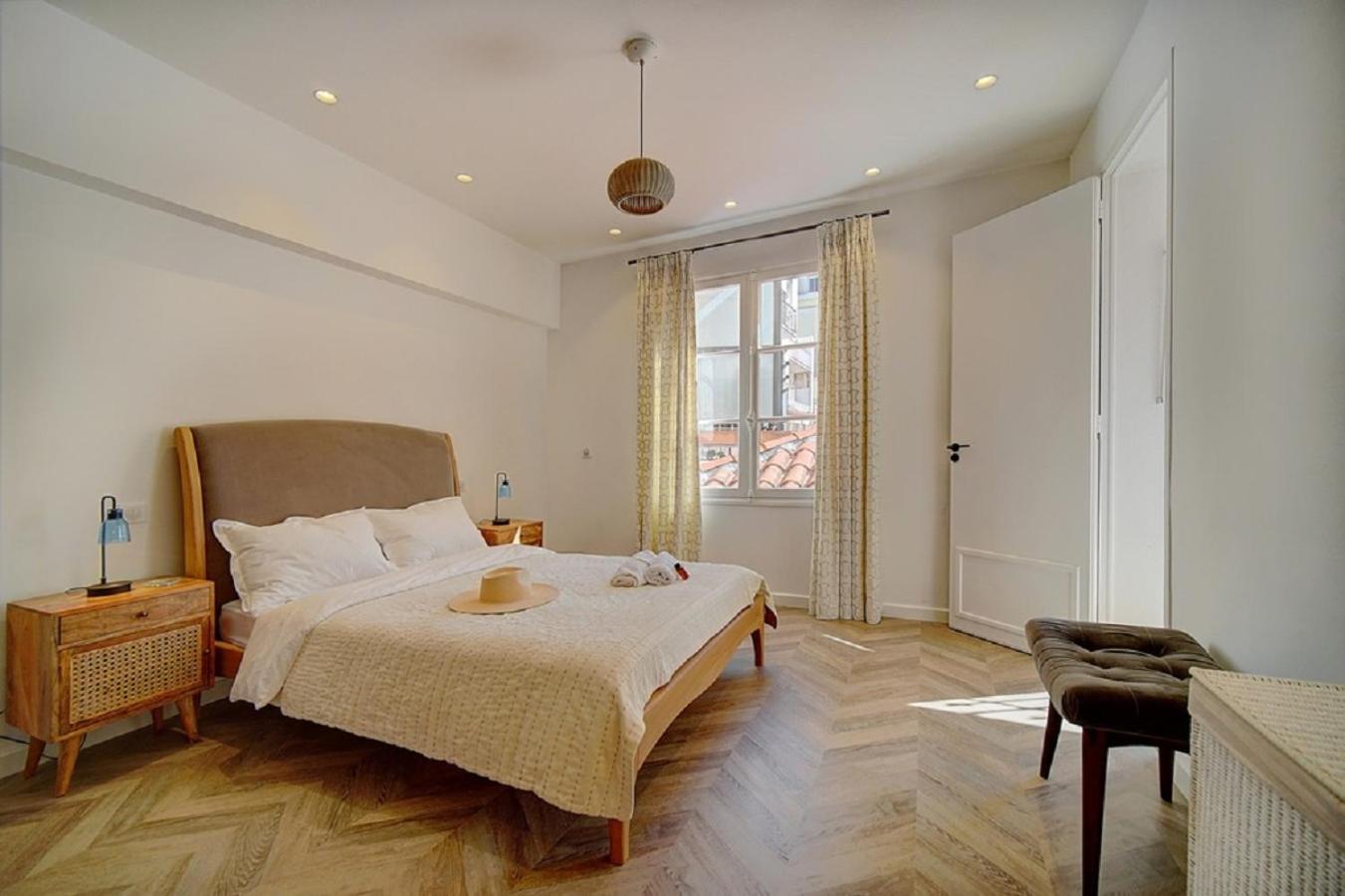 Magnifique 3 Pieces Renove Cannes Centre 'Banane' Avec Veranda ! A2B88 Esterno foto